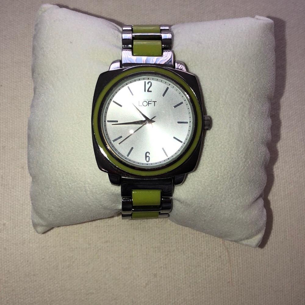 Silver and avocado ceramic bracelet watch